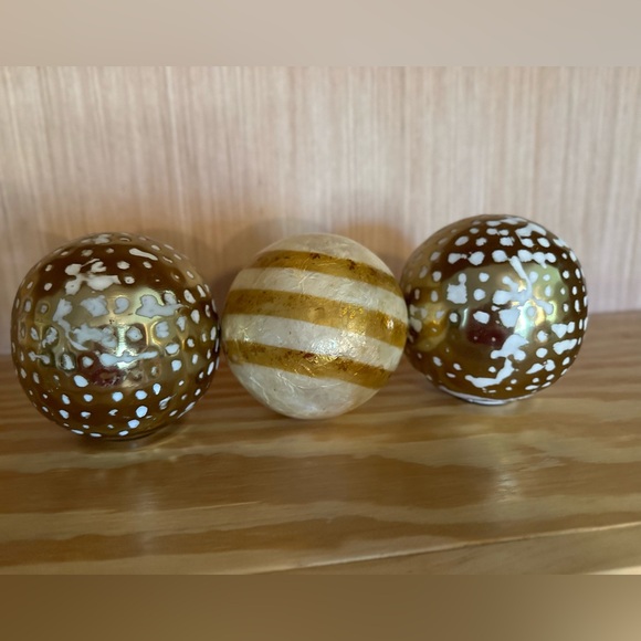 Decorative Balls (3) - Picture 5 of 5